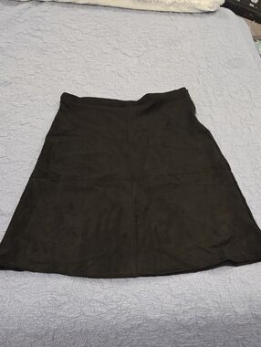 Essentials Sioni Classic Black Velvety Feel  A-Line Skirt Size 12!
